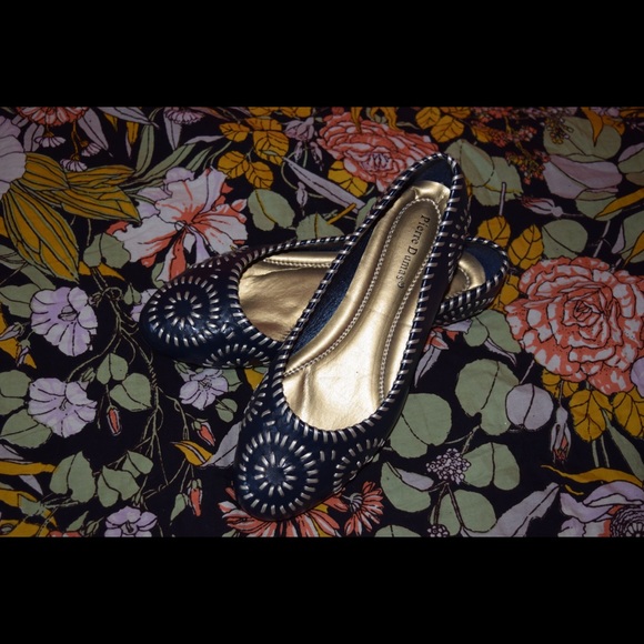 Pierre Dumas Navy Flats - Picture 1 of 4